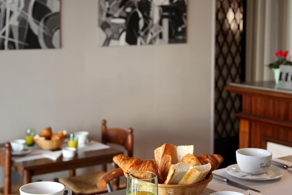 Hotel Le Rochegude อัลบี ภายนอก รูปภาพ